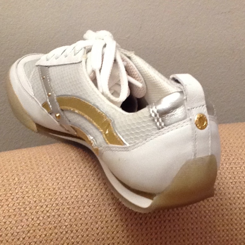 🔴 RED - Marcecko 'RARE' Metallic Sneakers - Picture 12 of 12